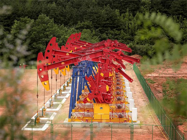 Efficient Production Enhancement of Coalbed Methane in Huabei Oilfield